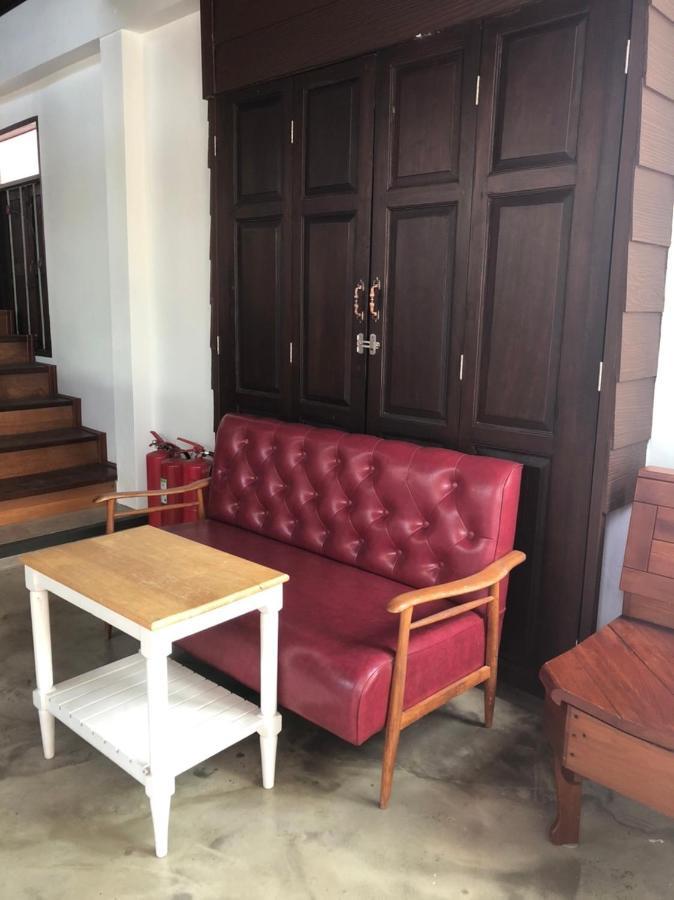 Bluefin Guesthouse Бангкок Экстерьер фото